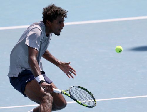 Ymer utslagen i Melbourne